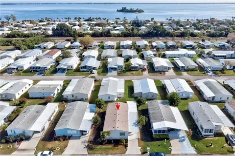7583 Chasta Rd, Micco, FL 32976 photo 6