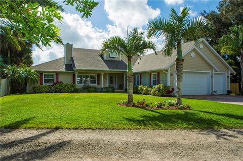 3901 Canal Dr, Micco, FL 32976 photo 8