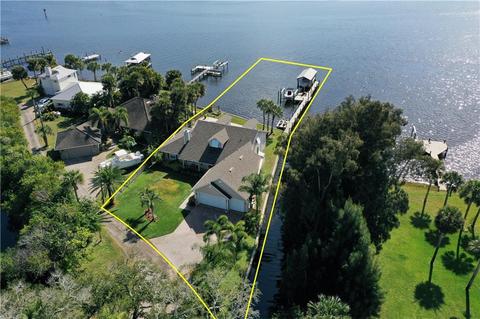 3901 Canal Dr, Micco, FL 32976 photo 6