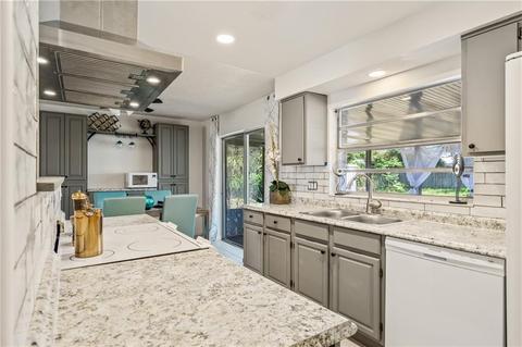 3389 Jay Tee Dr, Melbourne, FL 32901 photo 9