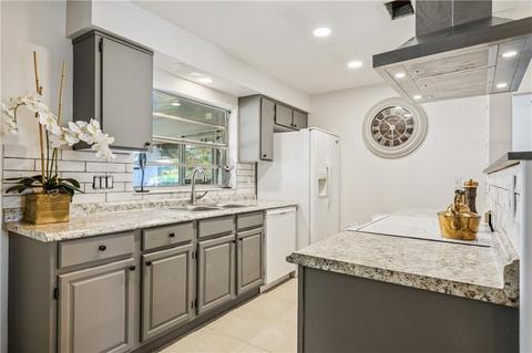3389 Jay Tee Dr, Melbourne, FL 32901 photo 12
