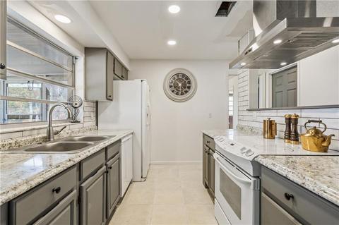 3389 Jay Tee Dr, Melbourne, FL 32901 photo 14