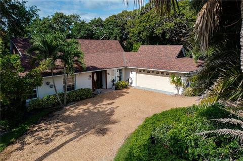 1925 Surfside Ter, Vero Beach, FL 32963 photo 1