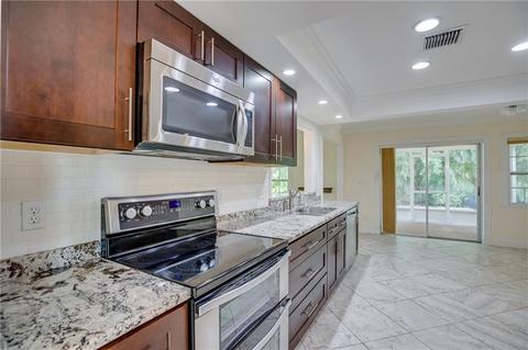 1925 Surfside Ter, Vero Beach, FL 32963 photo 8