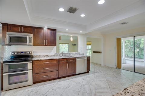 1925 Surfside Ter, Vero Beach, FL 32963 photo 12