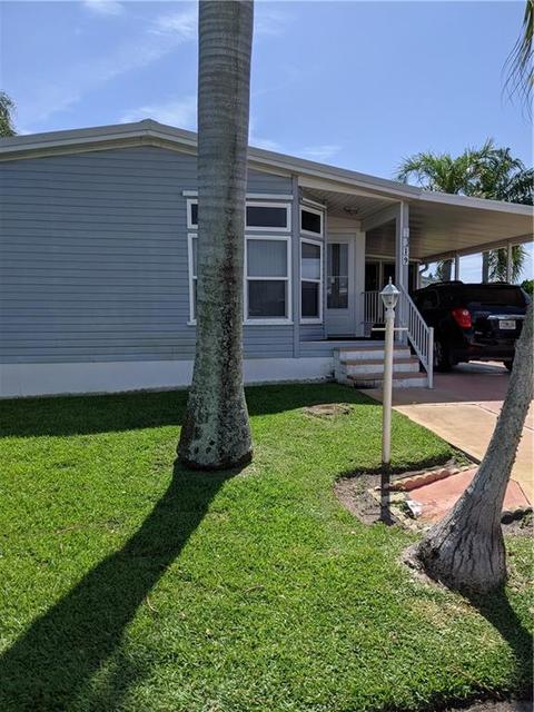 7519 Chasta Rd, Micco, FL 32976 photo 2