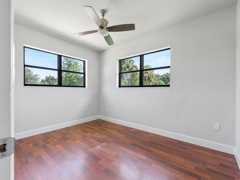1504 Hedrick Dr, Melbourne, FL 32901 photo 9
