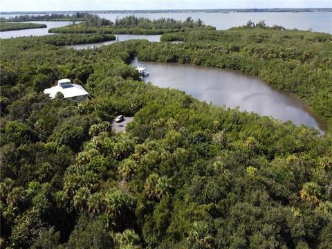 124 Seagrape Rd, Melbourne Beach, FL 32951 photo 3