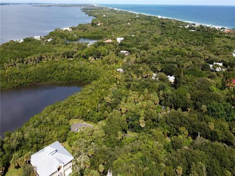 124 Seagrape Rd, Melbourne Beach, FL 32951 photo 9