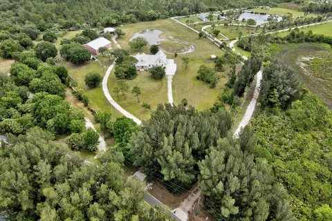 9335 Fleming Grant Rd, Micco, FL 32976 photo 4
