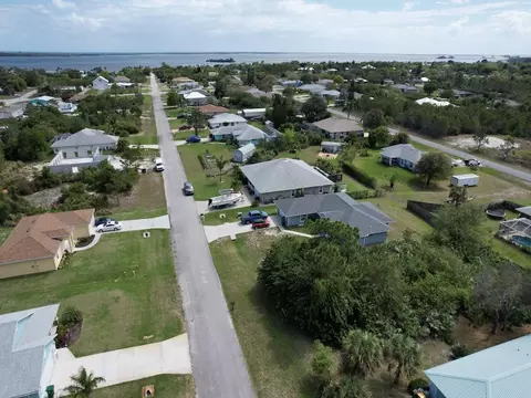 3715 12th St, Micco, FL 32976 photo 7
