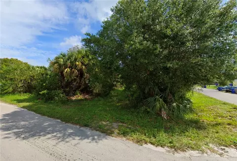 4400 28th Ct, Vero Beach, FL 32967 photo 2