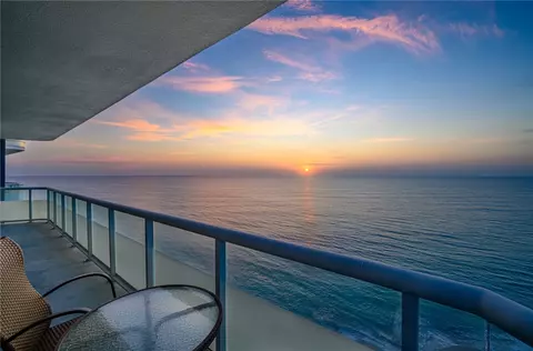 3554 Ocean Dr #PH4N, Vero Beach, FL 32963