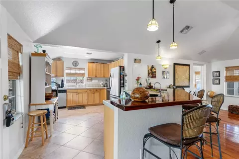 652 NE Stuart St, Jensen Beach, FL 34957 photo 11