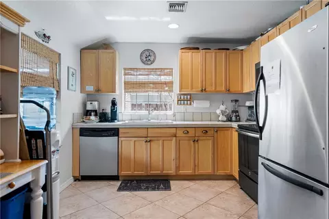 652 NE Stuart St, Jensen Beach, FL 34957 photo 13