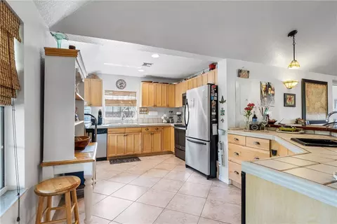 652 NE Stuart St, Jensen Beach, FL 34957 photo 12