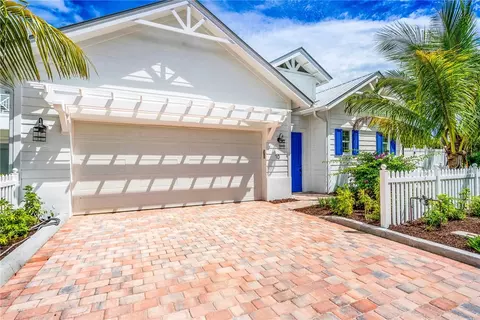 10 Strand Dr, Vero Beach, FL 32963