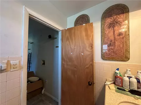 Bath - 7880 66th Ave, Vero Beach, FL 32967 photo 4 of 4