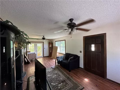 Living - 7880 66th Ave, Vero Beach, FL 32967 photo 2 of 4
