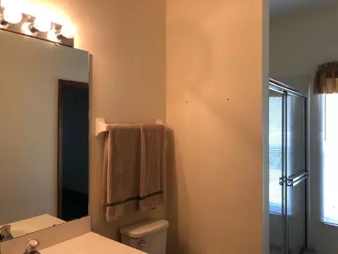 Bath - 1752 Sparkling Water Cir, Ocoee, FL 34761 photo 4 of 5