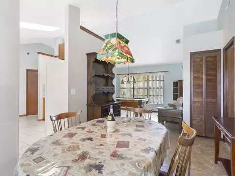 Dining - 3373 Lake View Cir, Melbourne, FL 32934 photo 3 of 4