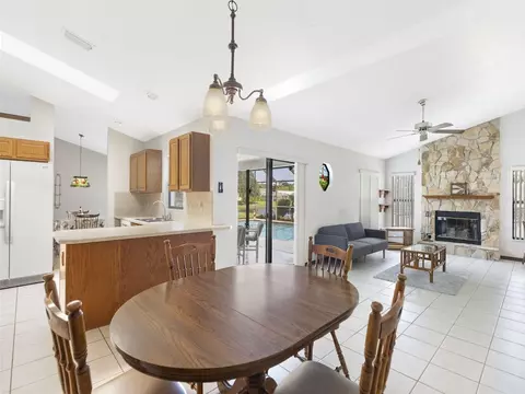 Dining - 3373 Lake View Cir, Melbourne, FL 32934 photo 4 of 4