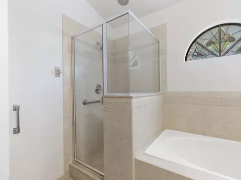 Bath - 3373 Lake View Cir, Melbourne, FL 32934 photo 2 of 3