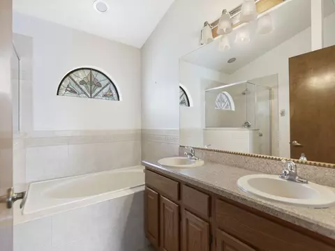 Bath - 3373 Lake View Cir, Melbourne, FL 32934 photo 3 of 3