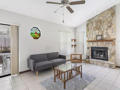 Living - 3373 Lake View Cir, Melbourne, FL 32934 photo 2 of 4