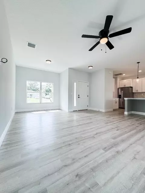 Living - 7930 98th Ave, Vero Beach, FL 32967 photo 1 of 2