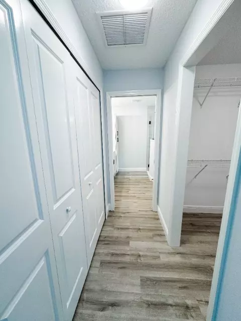 Entry Way - 7930 98th Ave, Vero Beach, FL 32967 photo 2 of 2