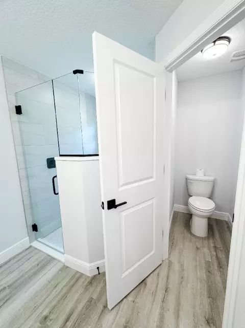 Bath - 7930 98th Ave, Vero Beach, FL 32967 photo 7 of 7