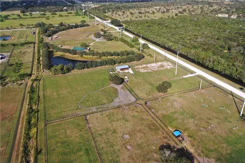 555 74th Ave, Vero Beach, FL 32968 photo 9