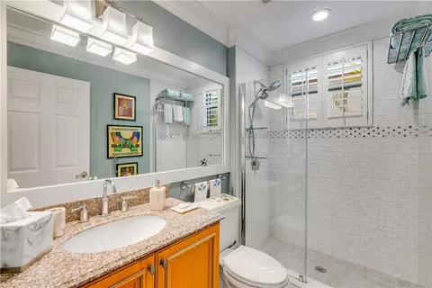 Bath - 9575 E Maiden Ct, Vero Beach, FL 32963 photo 4 of 4