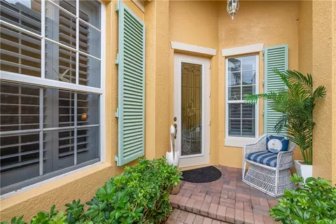 Exterior - 9575 E Maiden Ct, Vero Beach, FL 32963 photo 4 of 7