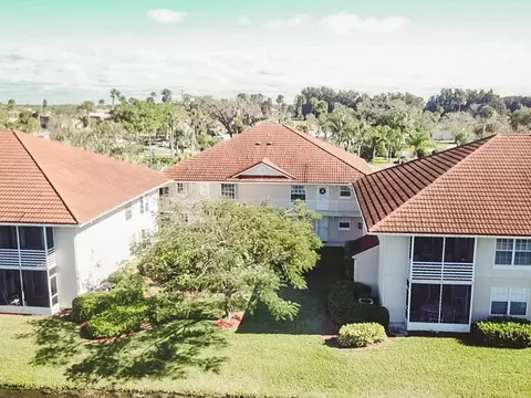 300 Grand Royale Cir #204, Vero Beach, FL 32962