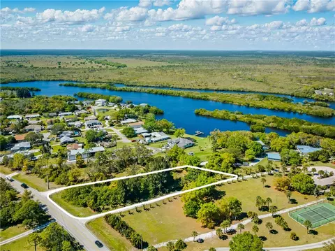 12405 Roseland Rd, Sebastian, FL 32958