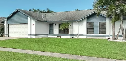 Exterior - 2780 Nobility Ave, Melbourne, FL 32934 photo 8 of 9