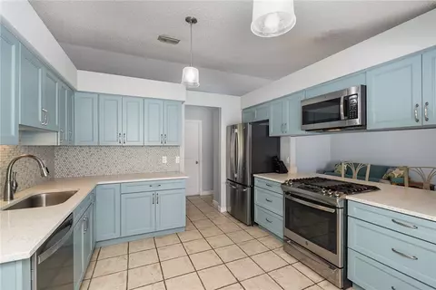 Kitchen - 2780 Nobility Ave, Melbourne, FL 32934 photo 2 of 4