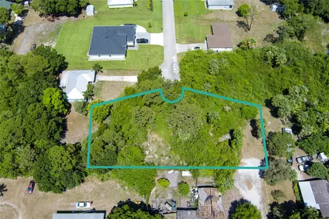 4120 47th Pl, Vero Beach, FL 32967
