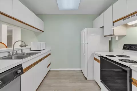 3 Plantation Dr #103, Vero Beach, FL 32966