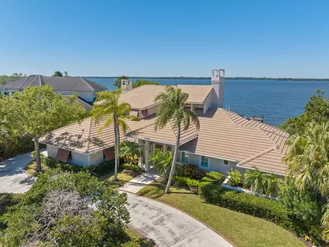 235 Osprey Ct, Vero Beach, FL 32963