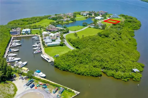 9260 E Marsh Island Dr, Vero Beach, FL 32963