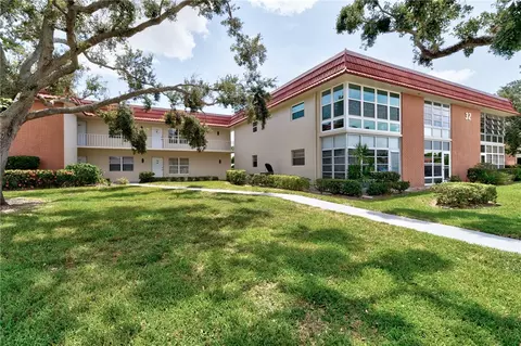 32 Pine Arbor Ln #205, Vero Beach, FL 32962