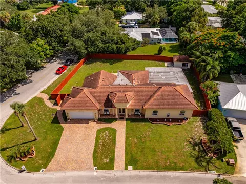 2206 Avilla Ave, Vero Beach, FL 32960