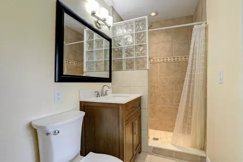 Bath - 3480 Williams Ave, Grant Valkaria, FL 32950 photo 2 of 2