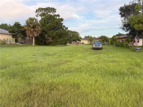 8565 103rd Ave, Vero Beach, FL 32967