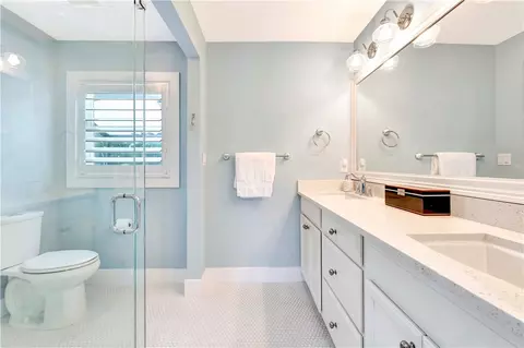 Bath - 3605 Eagle Dr, Vero Beach, FL 32963 photo 2 of 4
