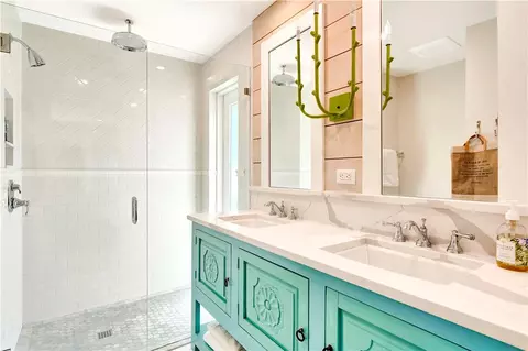 Bath - 3605 Eagle Dr, Vero Beach, FL 32963 photo 1 of 4