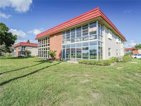 43 Woodland Dr #205, Vero Beach, FL 32962